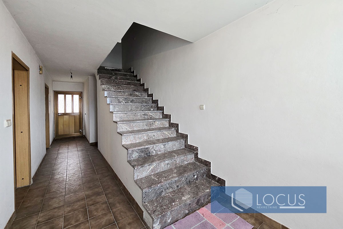 12_ Hodnik