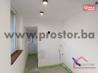 8 Kuhinja sa ostavom