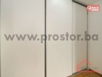 10 Garderober u sobi