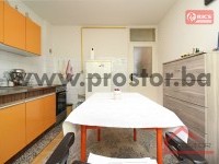 12 Kuhinja i trpezarija sl3