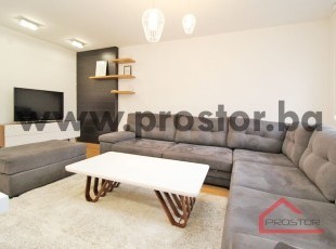 Two-sided oriented and renovated 2BDR apartment with a loggia in the immediate vicinity of Wilson's promenade, Grbavica