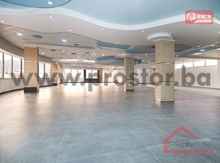 Multipurpose office space with private parking on the main road, Stup