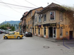 Kuća sa poslovnim prostorom i garažom na izuzetno atraktivnoj lokaciji u centralnom dijelu grada, naselje Bjelave, Opština Centar