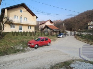 Quality built house of recent construction and yard, floors P+1+Pt, gross square footage approx. 200m2 on a plot of 391m2, ul. Ahmed Rizva, Vogošća