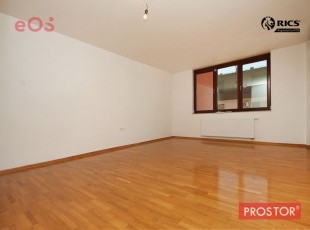 Three-room apartment of 87sqm— first floor, excellent location, spacious and bright, oriented on both sides, Municipality Centar, Sarajevo