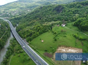 Registered house with storeys G+2+Ft on a spacious and sunny building plot of 26.187m2 in an accessible location with an open view in the settlement of Malešići, Municipality of Ilijaš