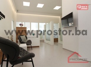 Unfurnished or furnished renovated business premises in Ciglane, 92m2