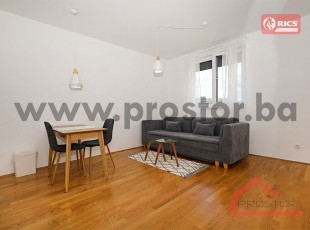 Moderno namješten dvosoban stan u novogradnji, Lukavica