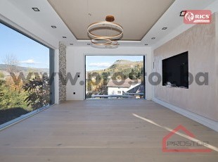 Nenamještena ili namještena šestosobna kuća sa velikom baštom i garažama, Gornji Kovačići