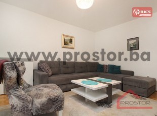 Namješten renoviran trosoban stan, Dobrinja