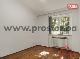 Nenamješten renoviran poslovni prostor pored Unitica, Marijin Dvor