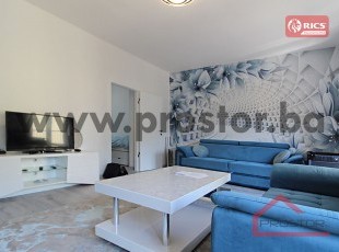 Namješten renoviran trosoban stan na Marijin Dvoru, ul. Odobašina