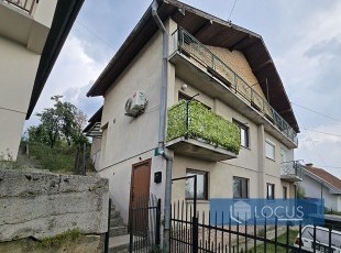 Dupleks kuća, spratnosti P+2 sa dvorištem i garažom na pristupačnoj lokaciji u ulici Rafaela Gaona, naselje Buća Potok, Novi Grad