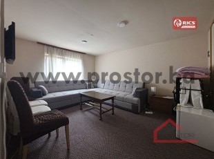 Trosoban stan u privatnoj kući u blizini Baščaršije, Stari Grad