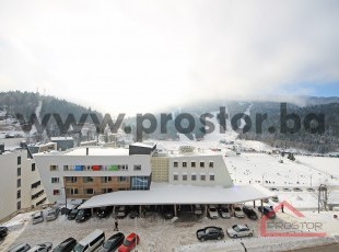 Namješten manji dvosoban apartman sa otvorenim i prekrasnim pogledom prema stazama, Bjelašnica