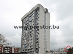 Spacious 3BR apartment with a loggia and a beautiful view in the vicinity of the Faculty of Architecture, Kosevo - SOLD!