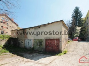 Garage of 12,35sqm across the main entrance to the Clinical Center Kosevo, Visnjik - SOLD!